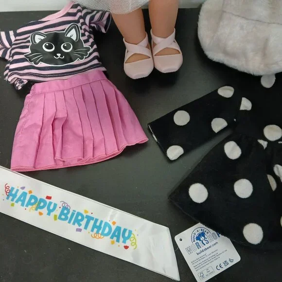 Out Generation 18 inch doll with accessories - Picture 4 of 8